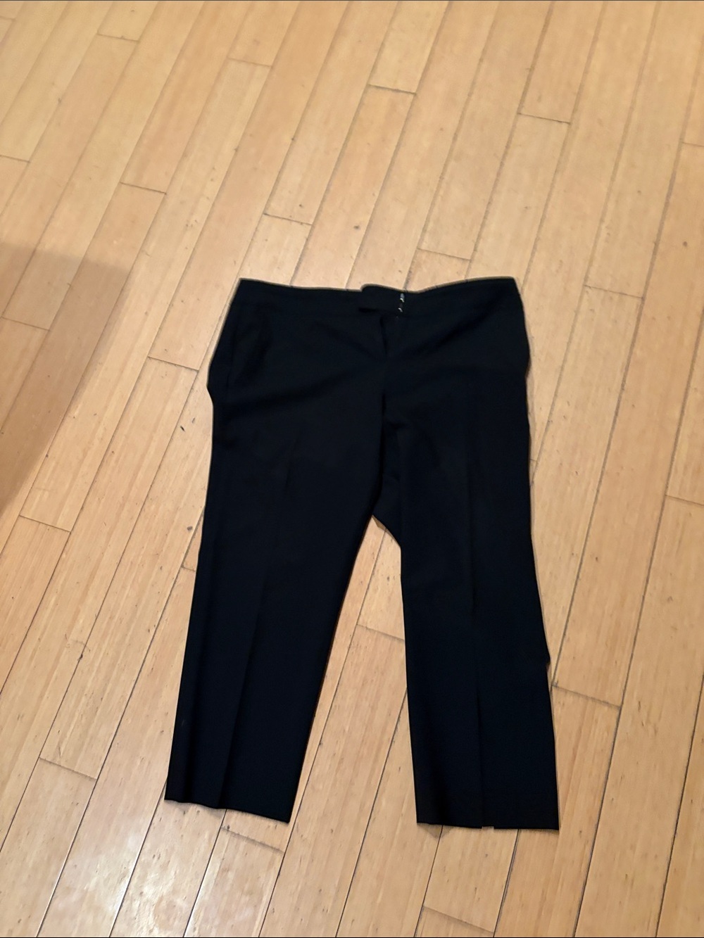 Loft women’s size 12 black capri